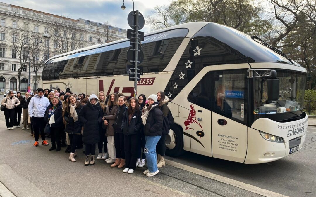 Předvánoční Vídeň - u autobusu
