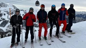 Nassfeld - lanovka - lyžaři