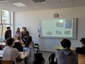 Meet International Students - debata