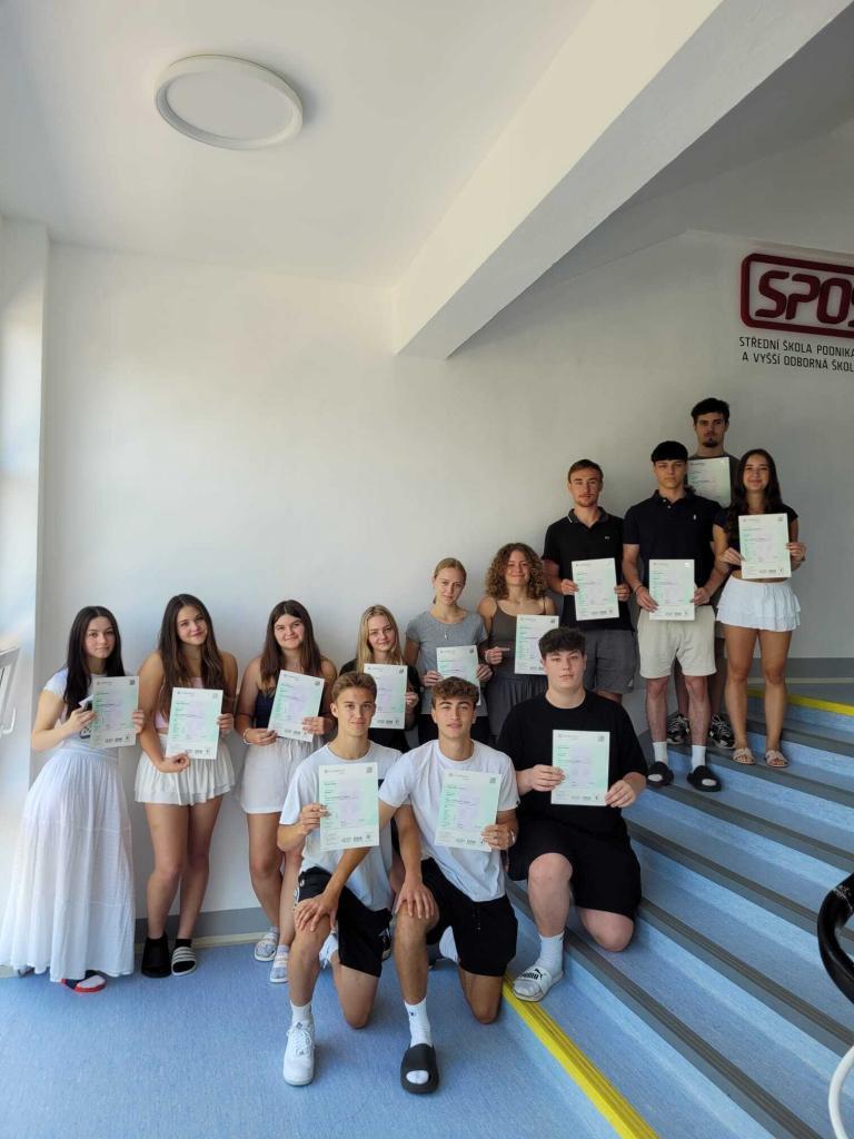 Držitelé B2 Certificate