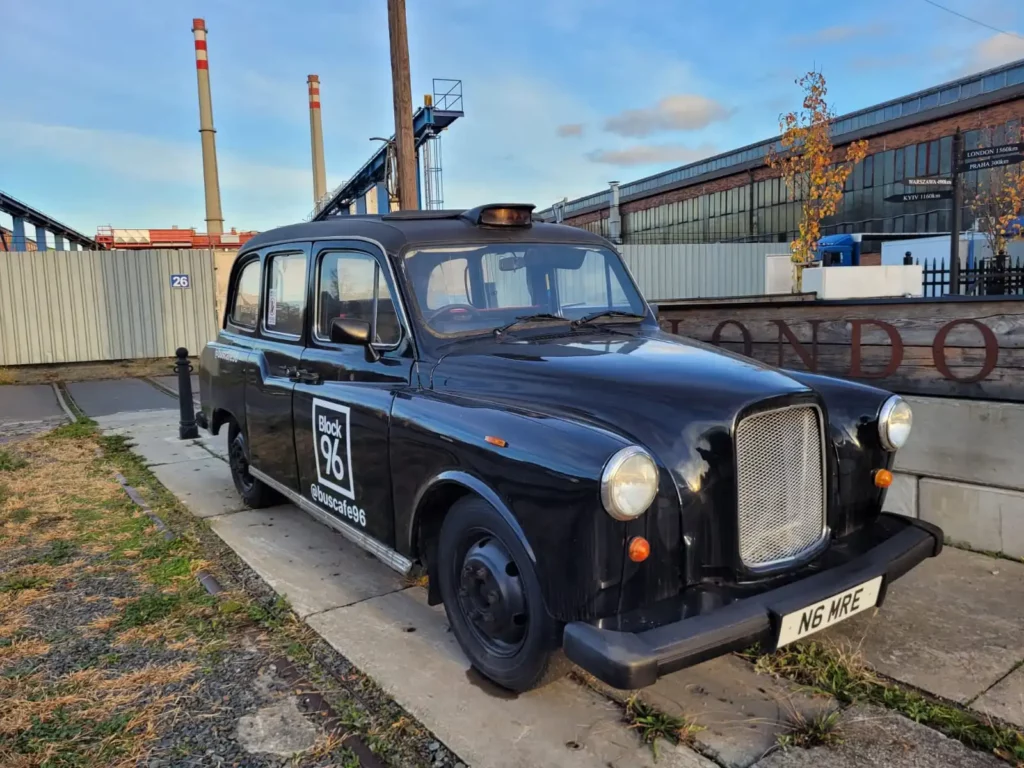 Cafe 96 - Little London cab