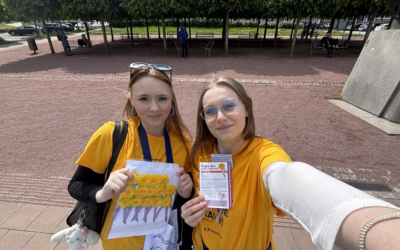 Studenti pomáhali v boji proti rakovině: Kytičkové dny ve Zlíně