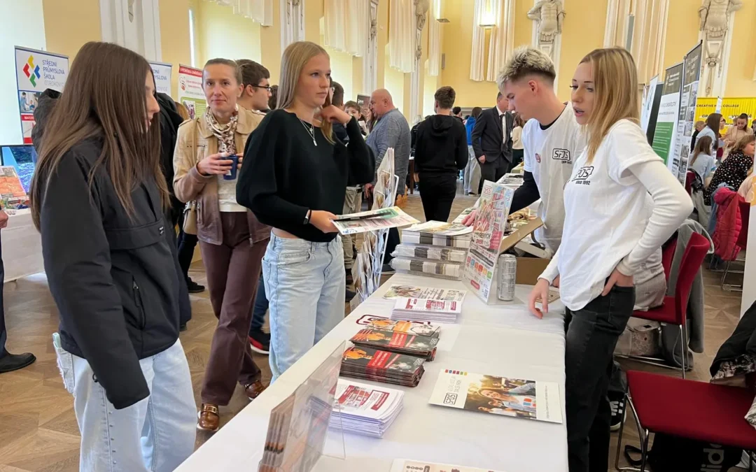 SPOŠ Zlín představila své studijní obory na Přehlídce středních škol v Holešově